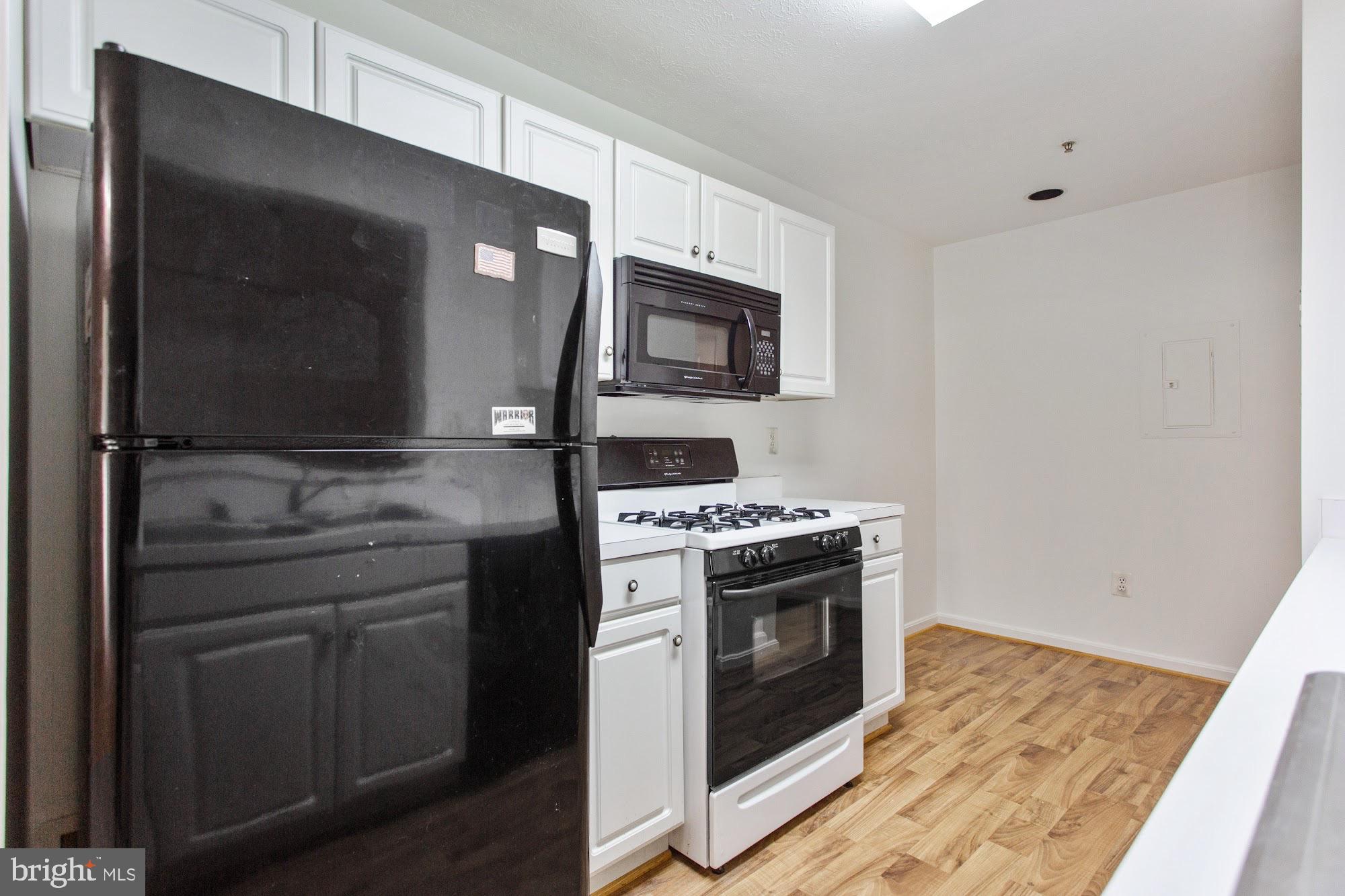 TIMBER GROVE - Residential Lease