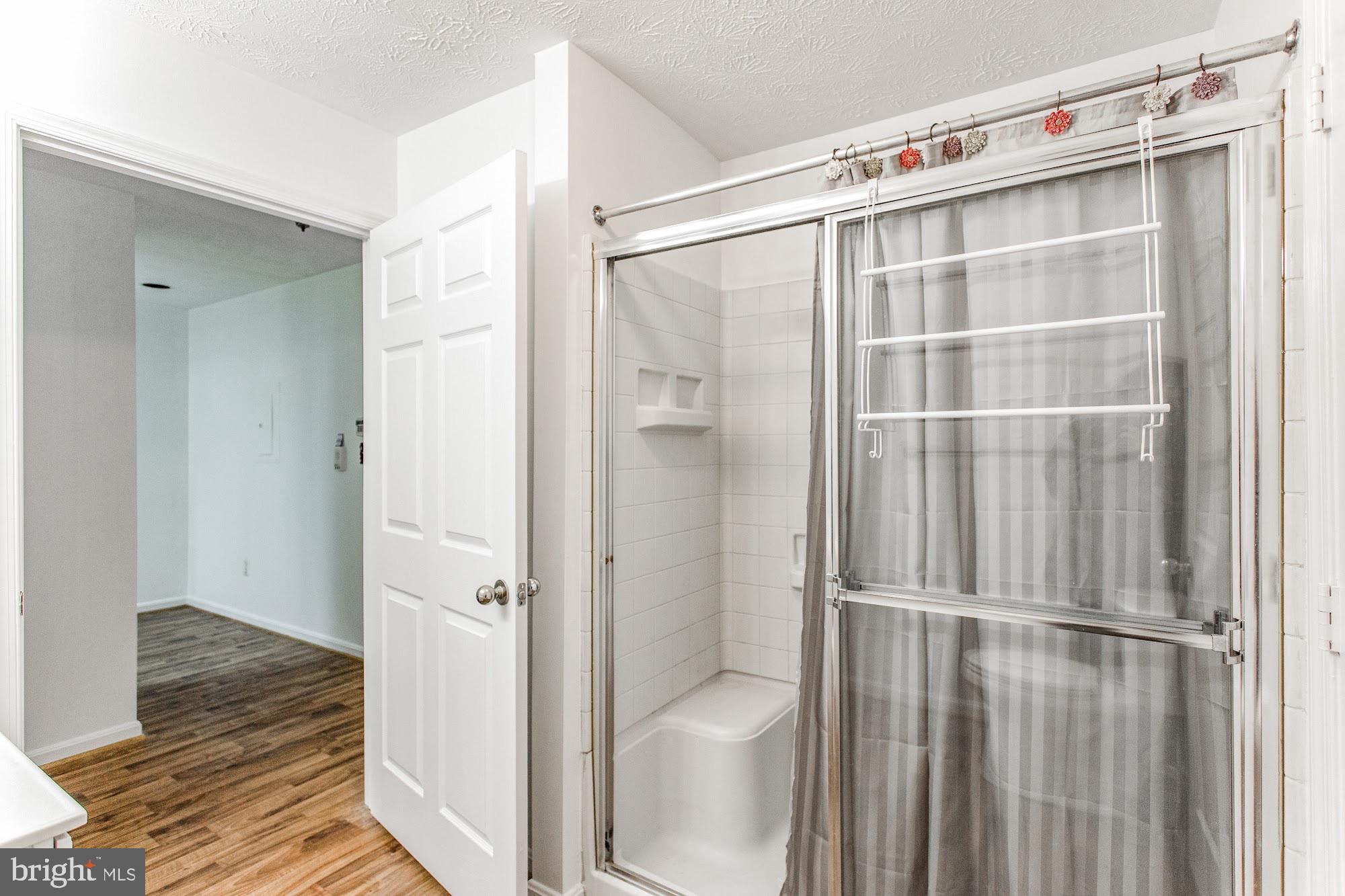 TIMBER GROVE - Residential Lease