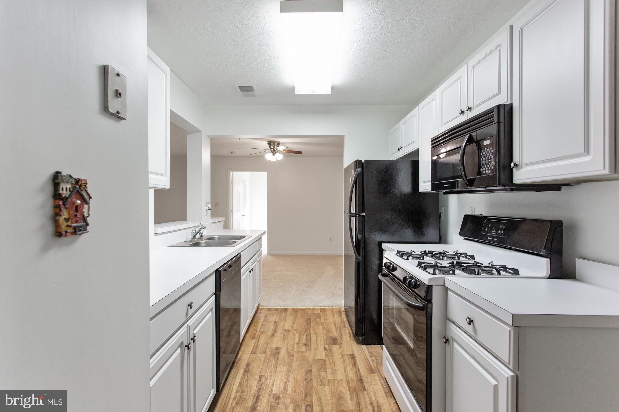 TIMBER GROVE - Residential Lease