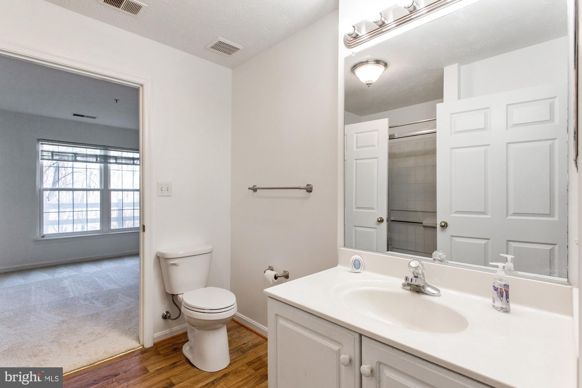 TIMBER GROVE - Residential Lease