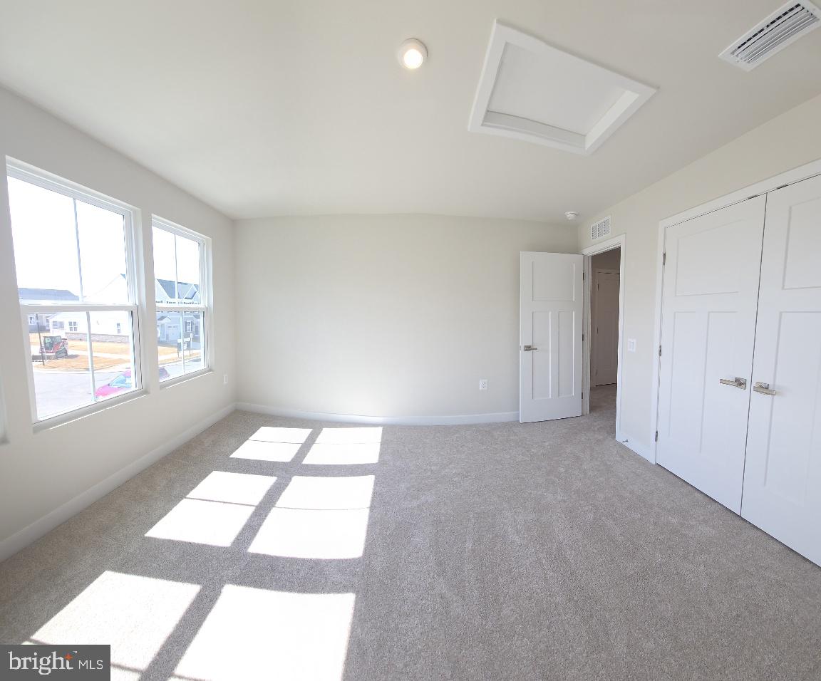 ALEXANDER'S CROSSING - Residential Lease