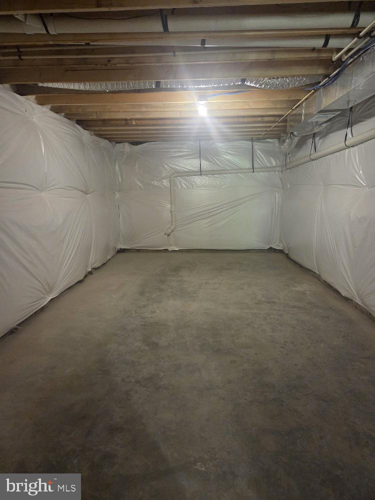 ALEXANDER'S CROSSING - Residential Lease