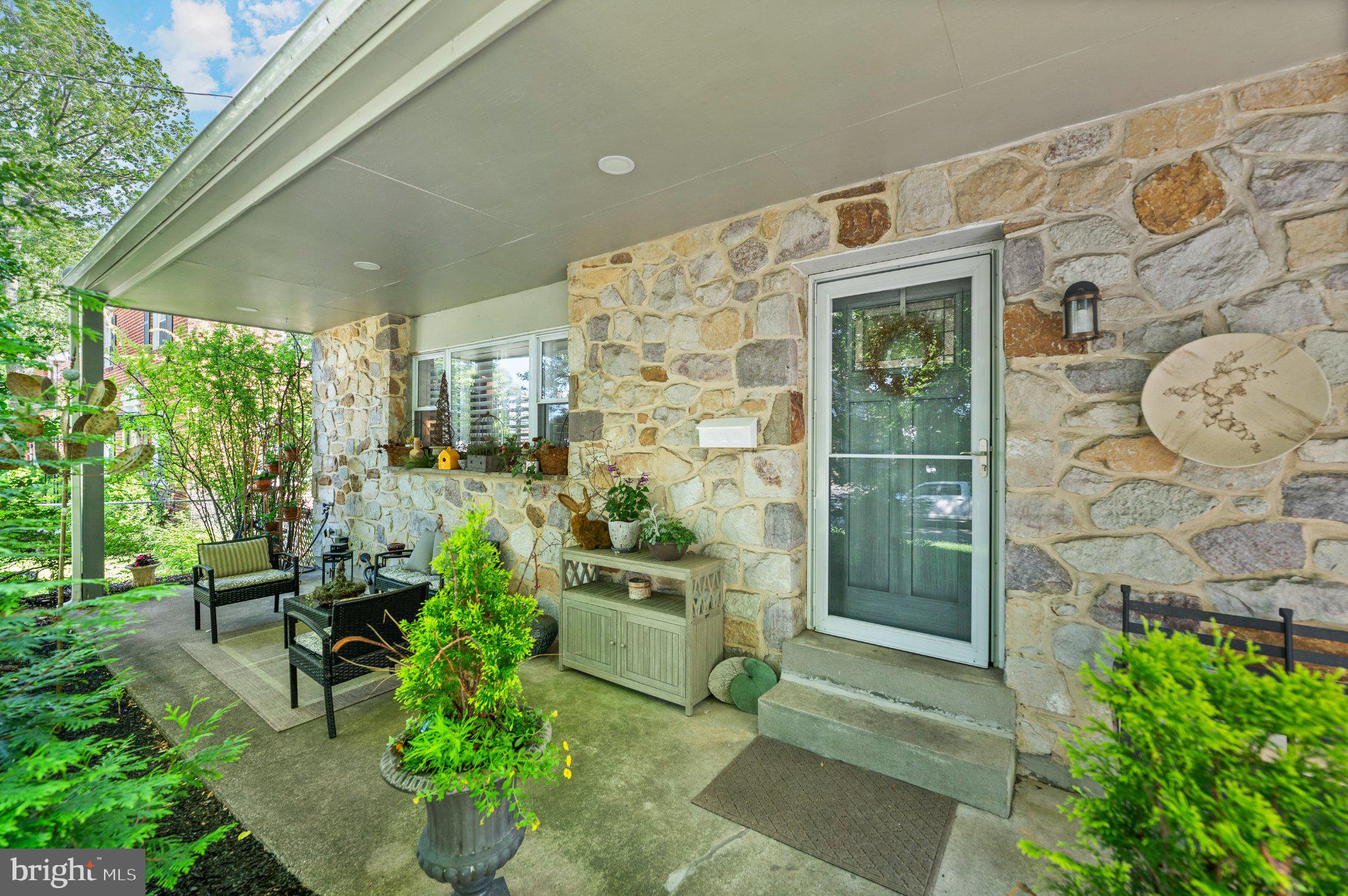 824 EDMONDS AVENUE