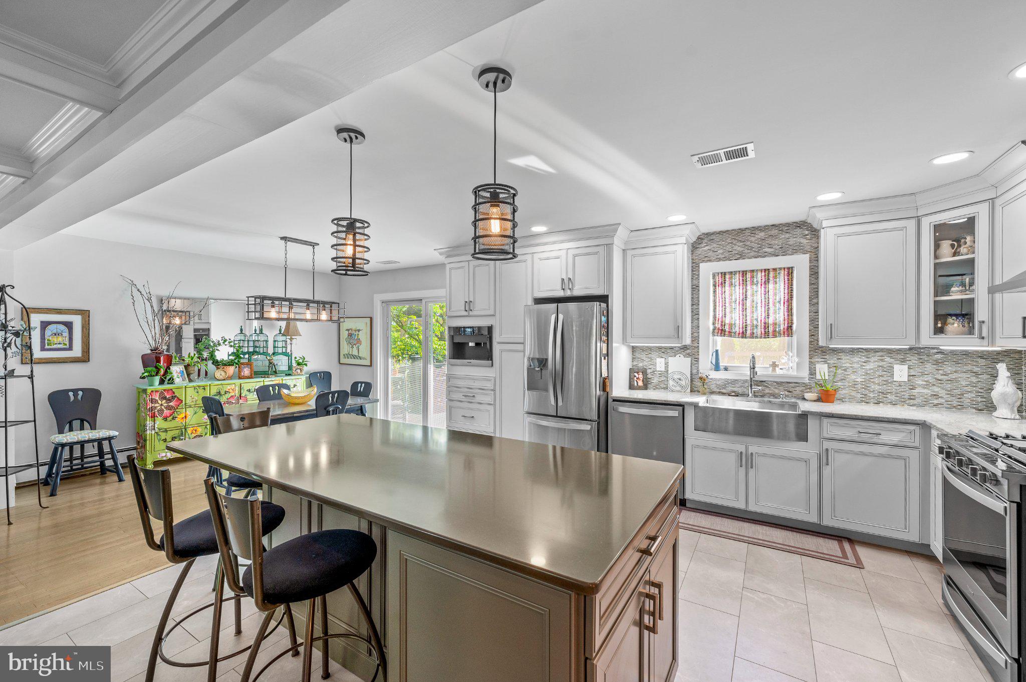 824 EDMONDS AVENUE