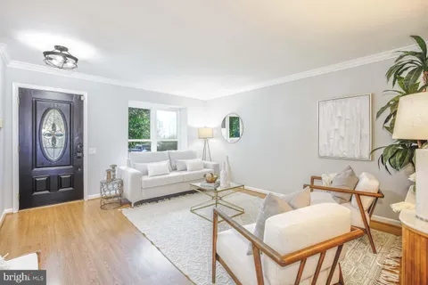 8087 Topper Court, Alexandria, VA MLS: VAFX2223026