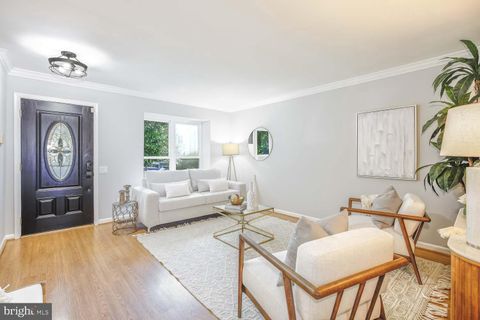 8087 TOPPER COURT ALEXANDRIA VA 22315