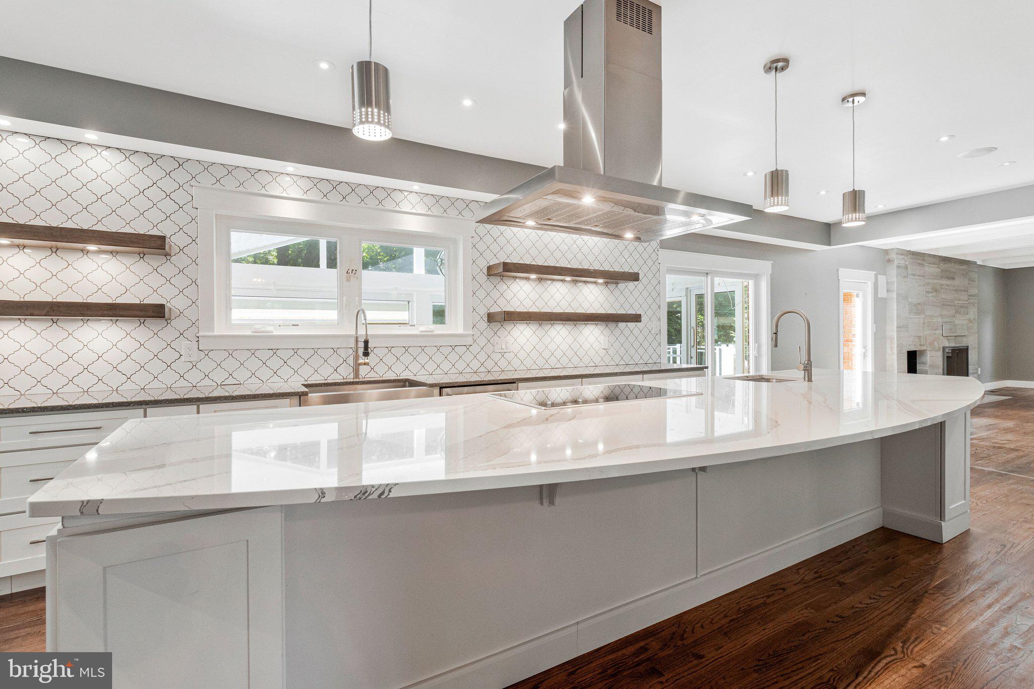 HIGHLAND LAKE - Residential