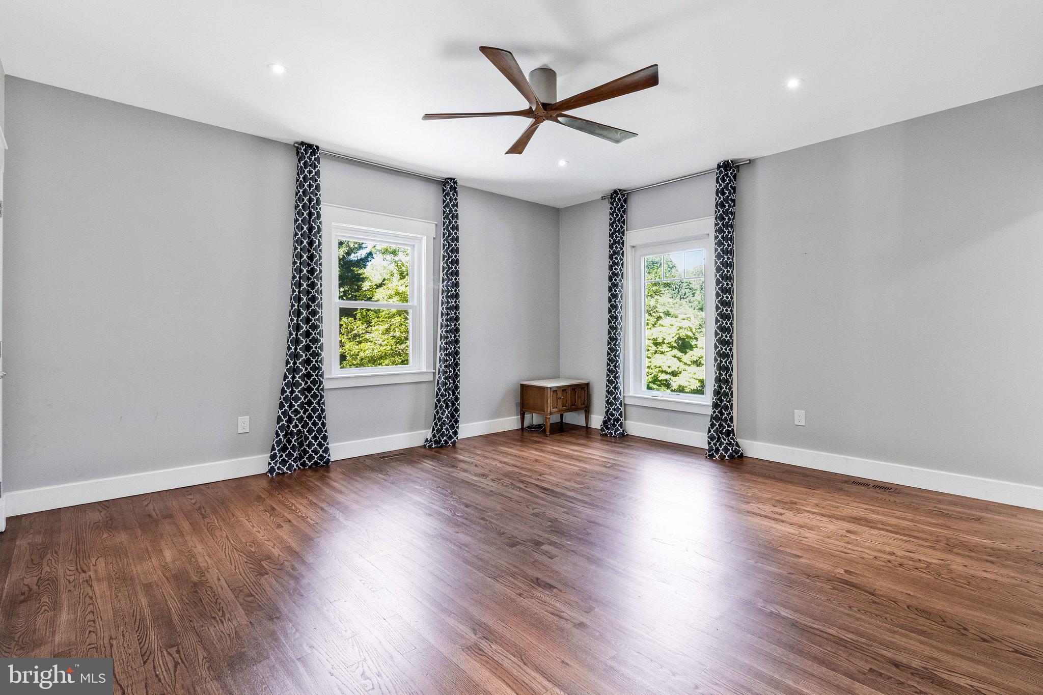 HIGHLAND LAKE - Residential