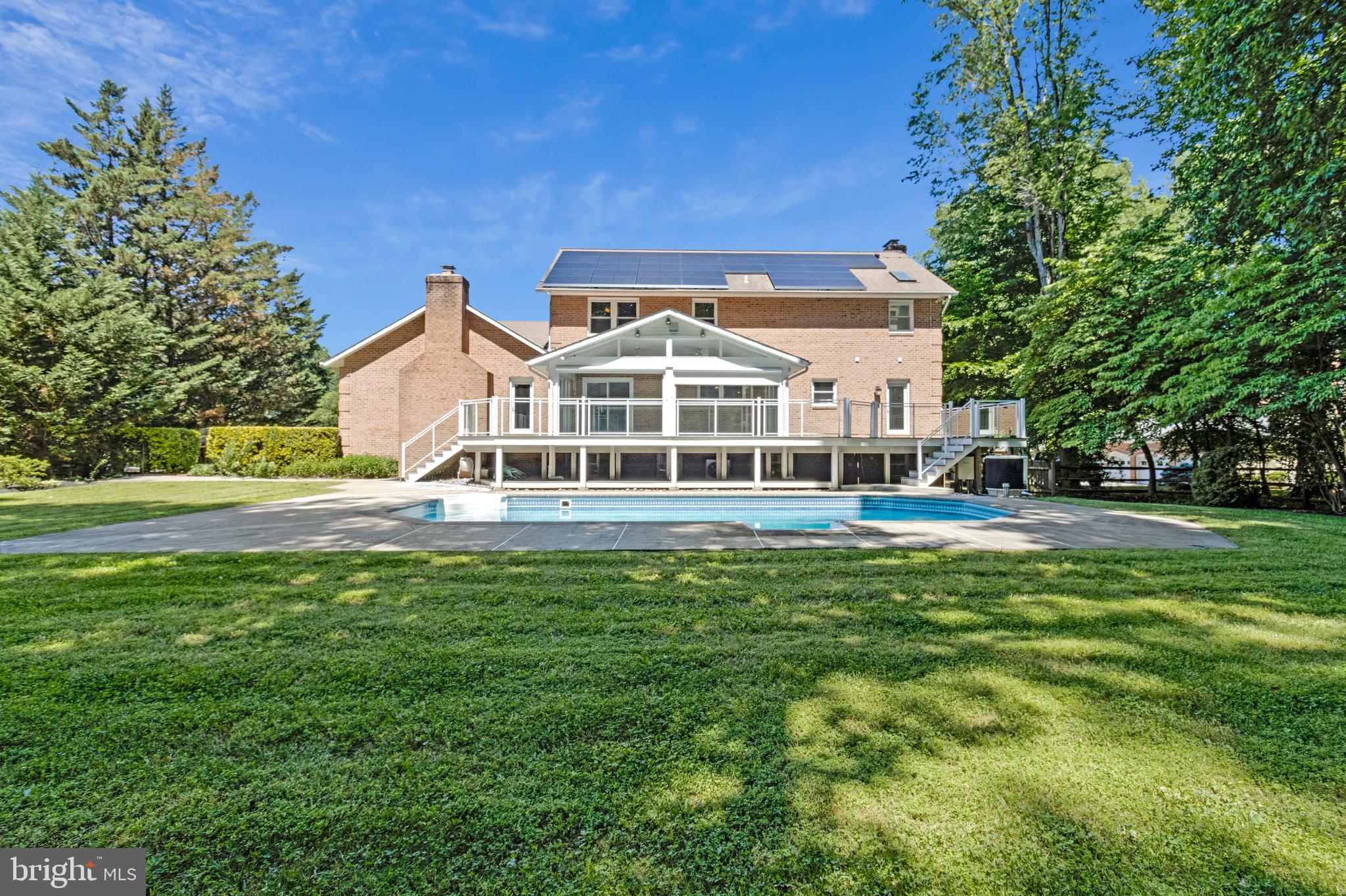 HIGHLAND LAKE - Residential