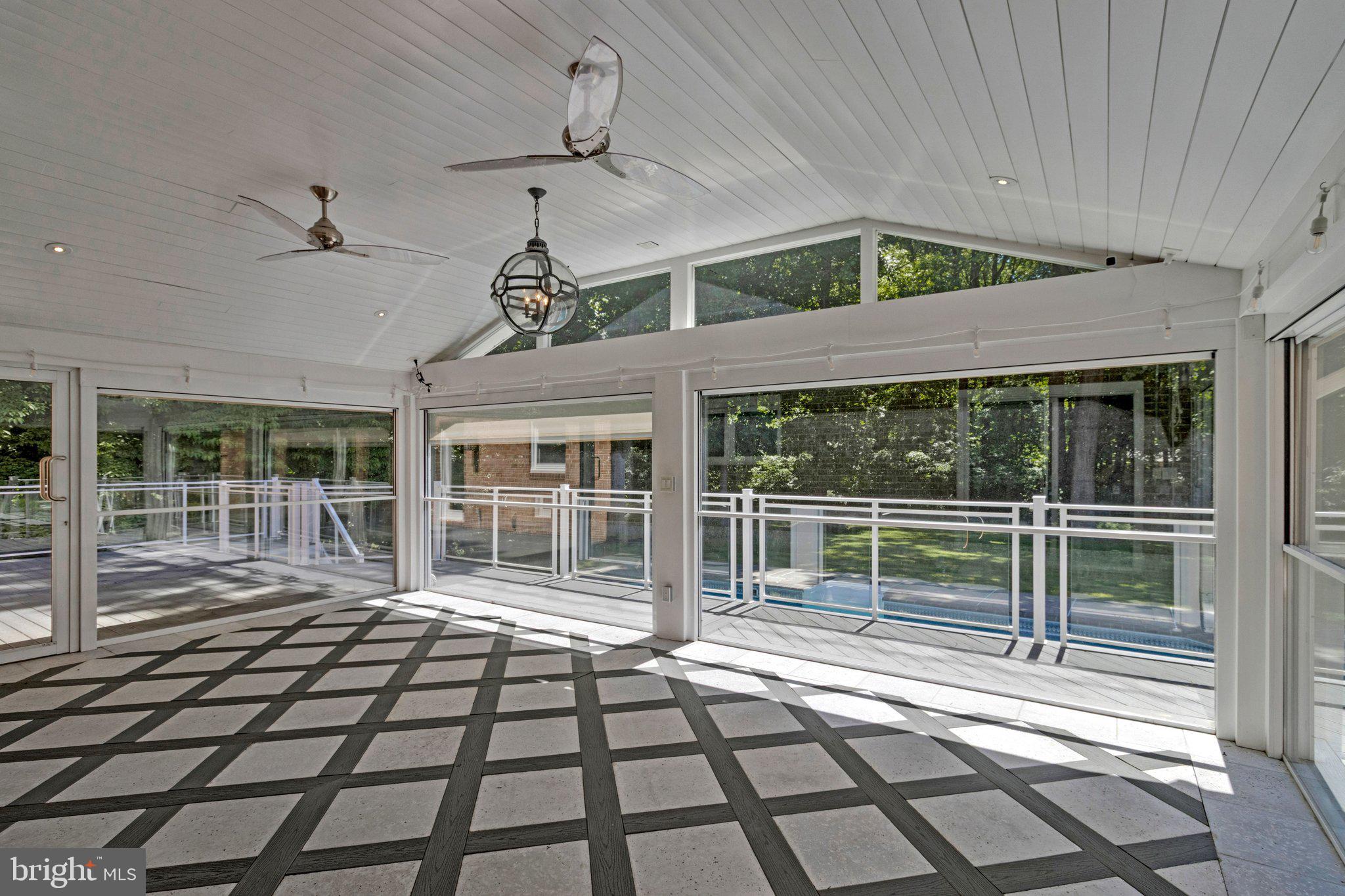 HIGHLAND LAKE - Residential