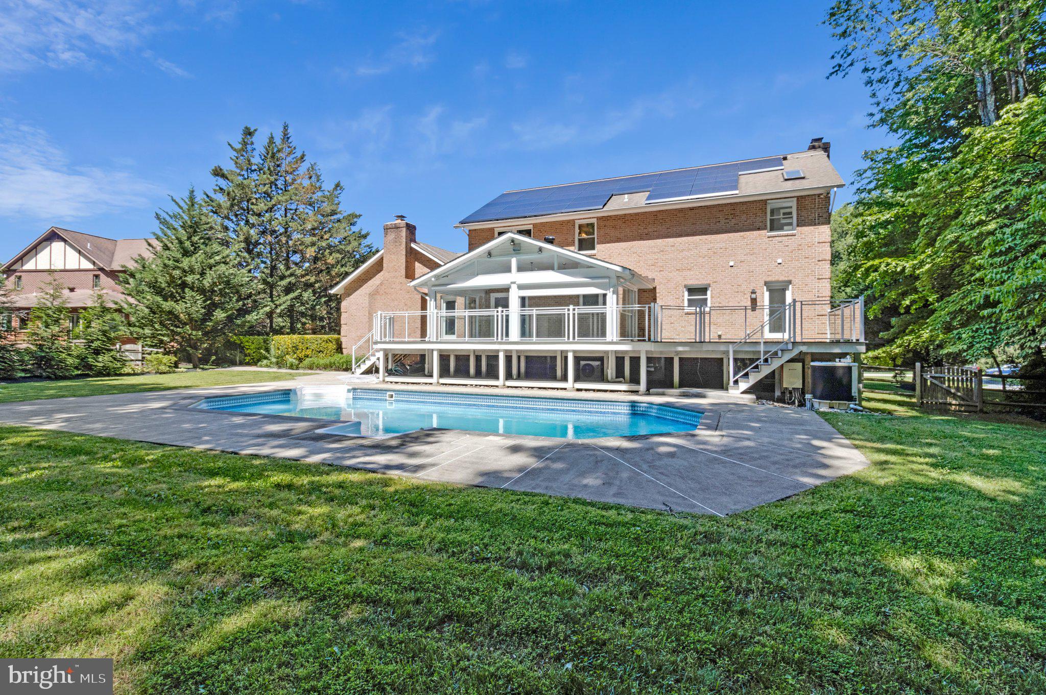 HIGHLAND LAKE - Residential