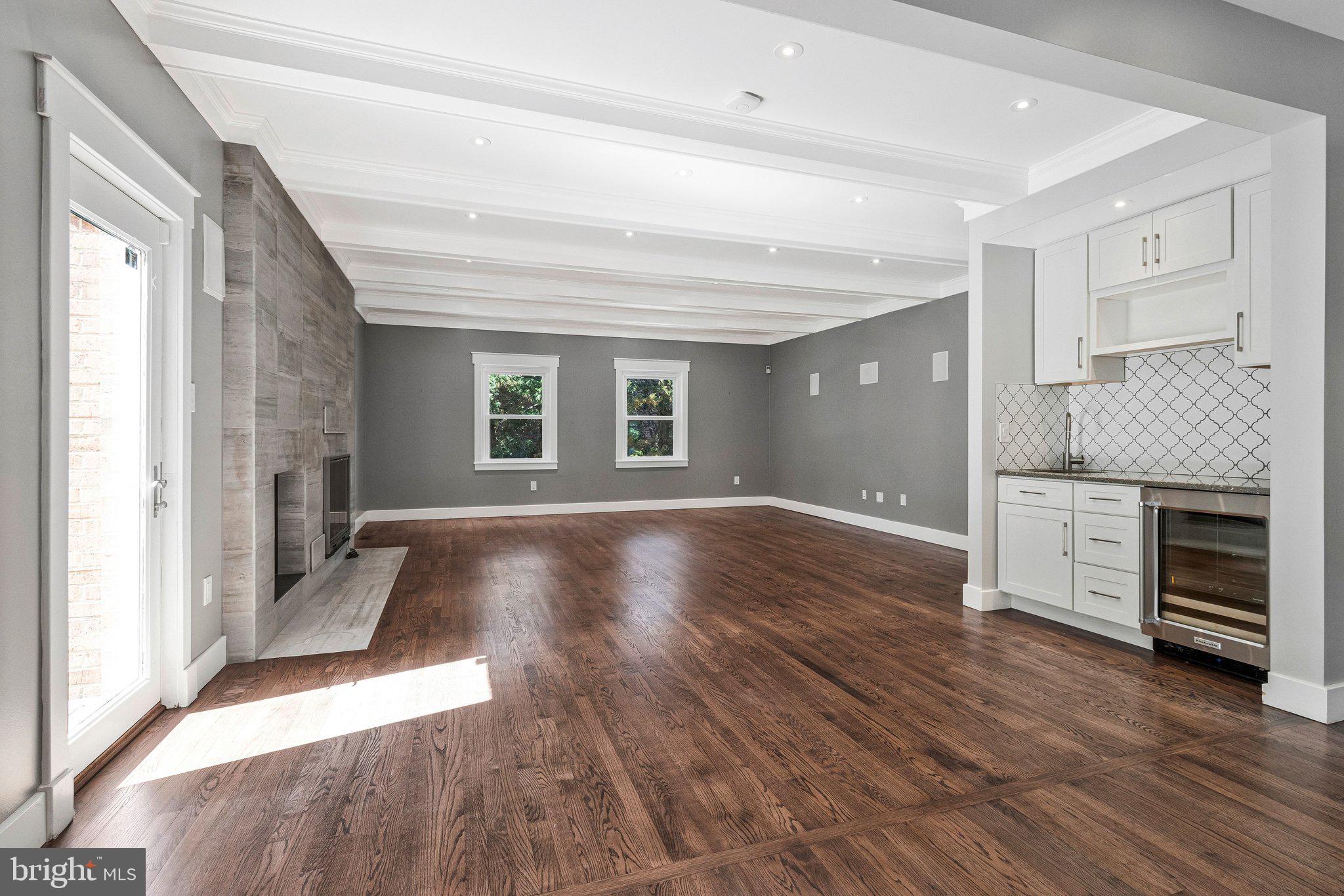 HIGHLAND LAKE - Residential