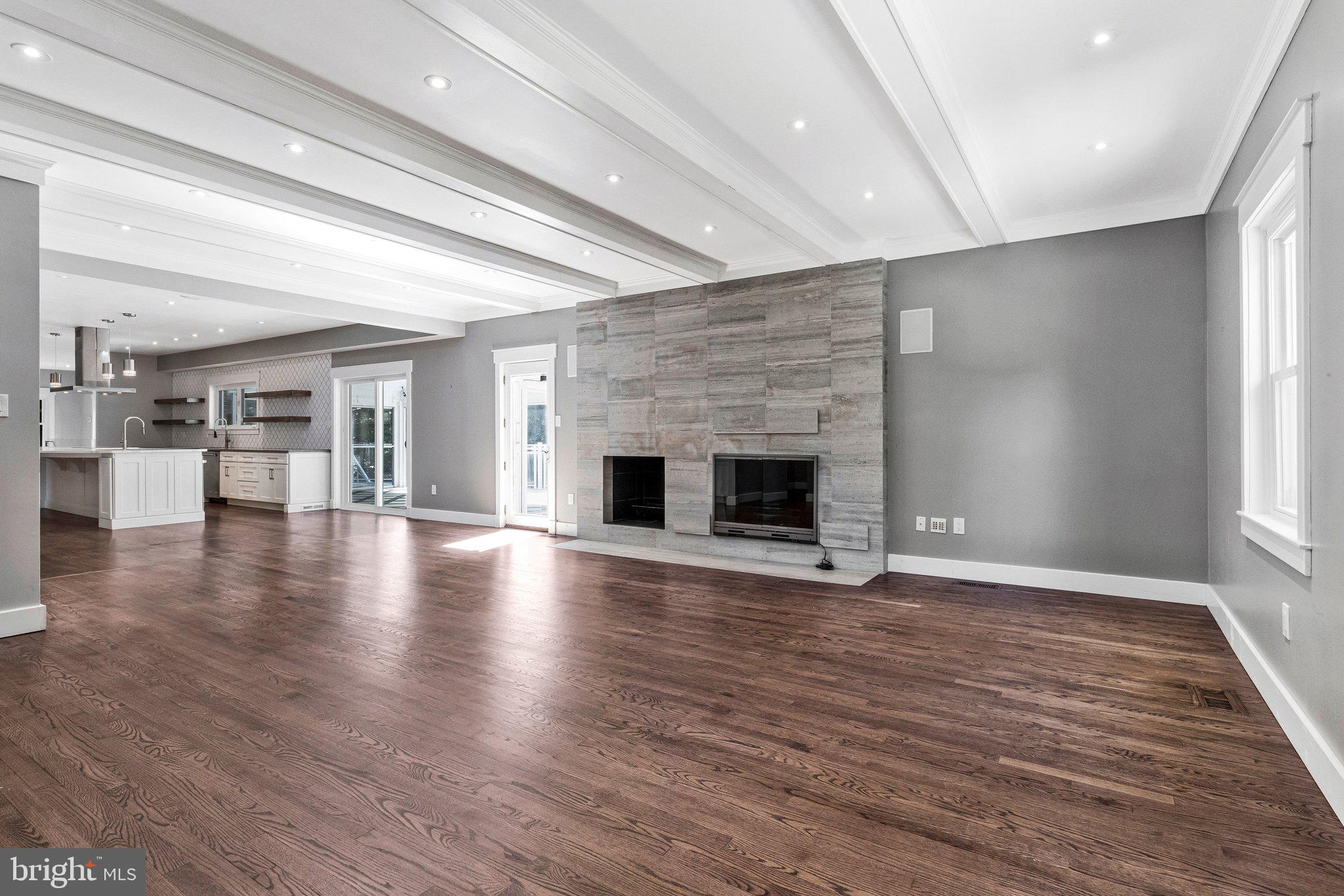 HIGHLAND LAKE - Residential