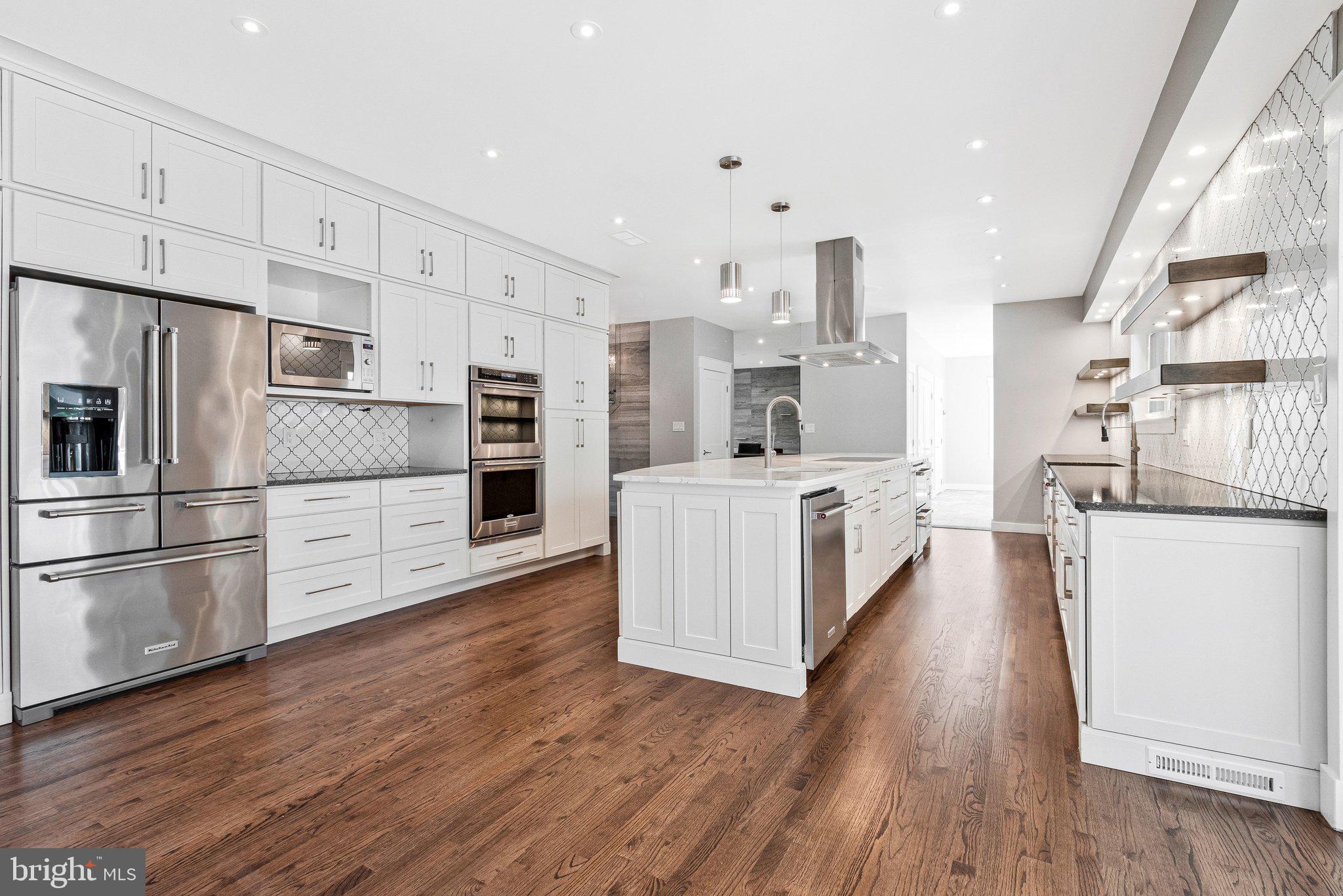 HIGHLAND LAKE - Residential
