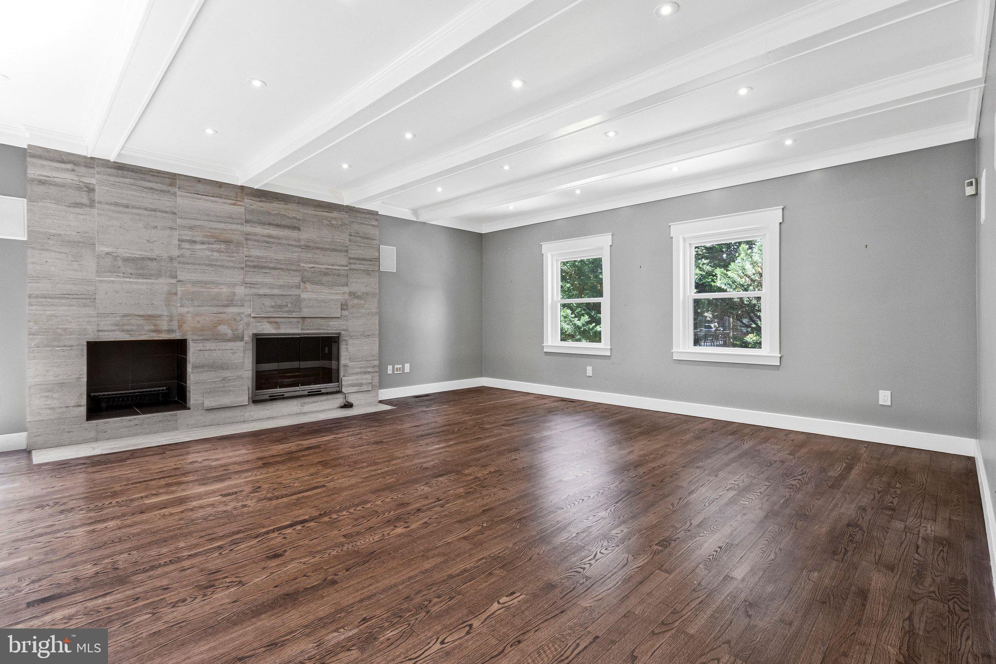 HIGHLAND LAKE - Residential