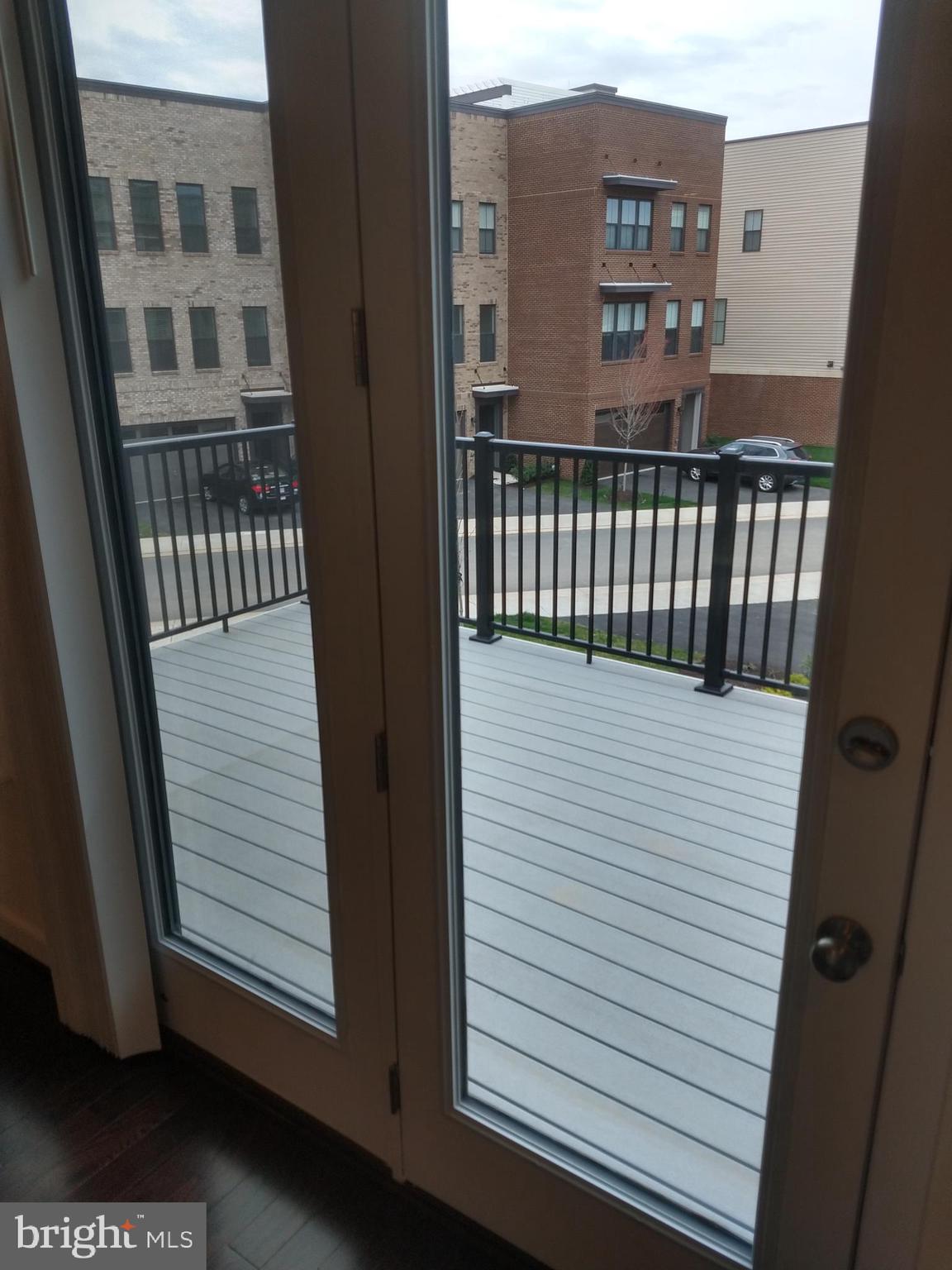 BRAMBLETON TOWN CENTER - Residential Lease