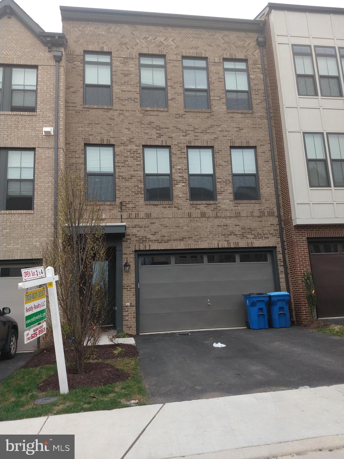 BRAMBLETON TOWN CENTER - Residential Lease