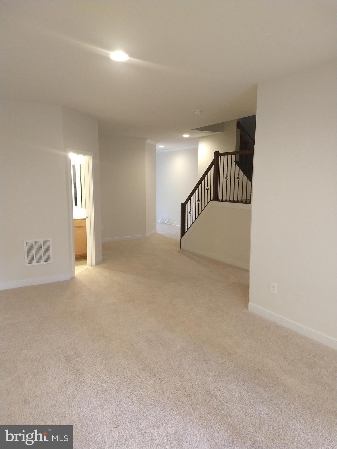 BRAMBLETON TOWN CENTER - Residential Lease