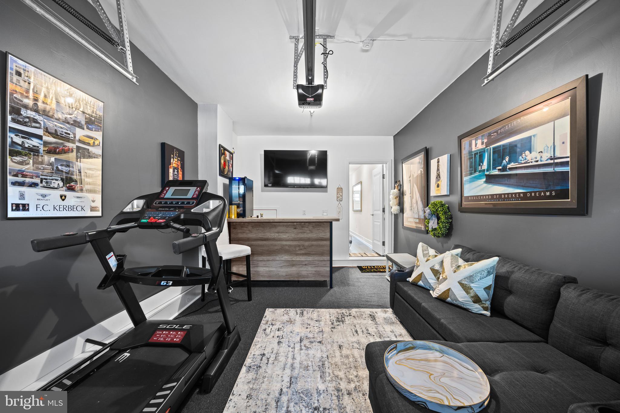 LANTERN RIDGE - Residential