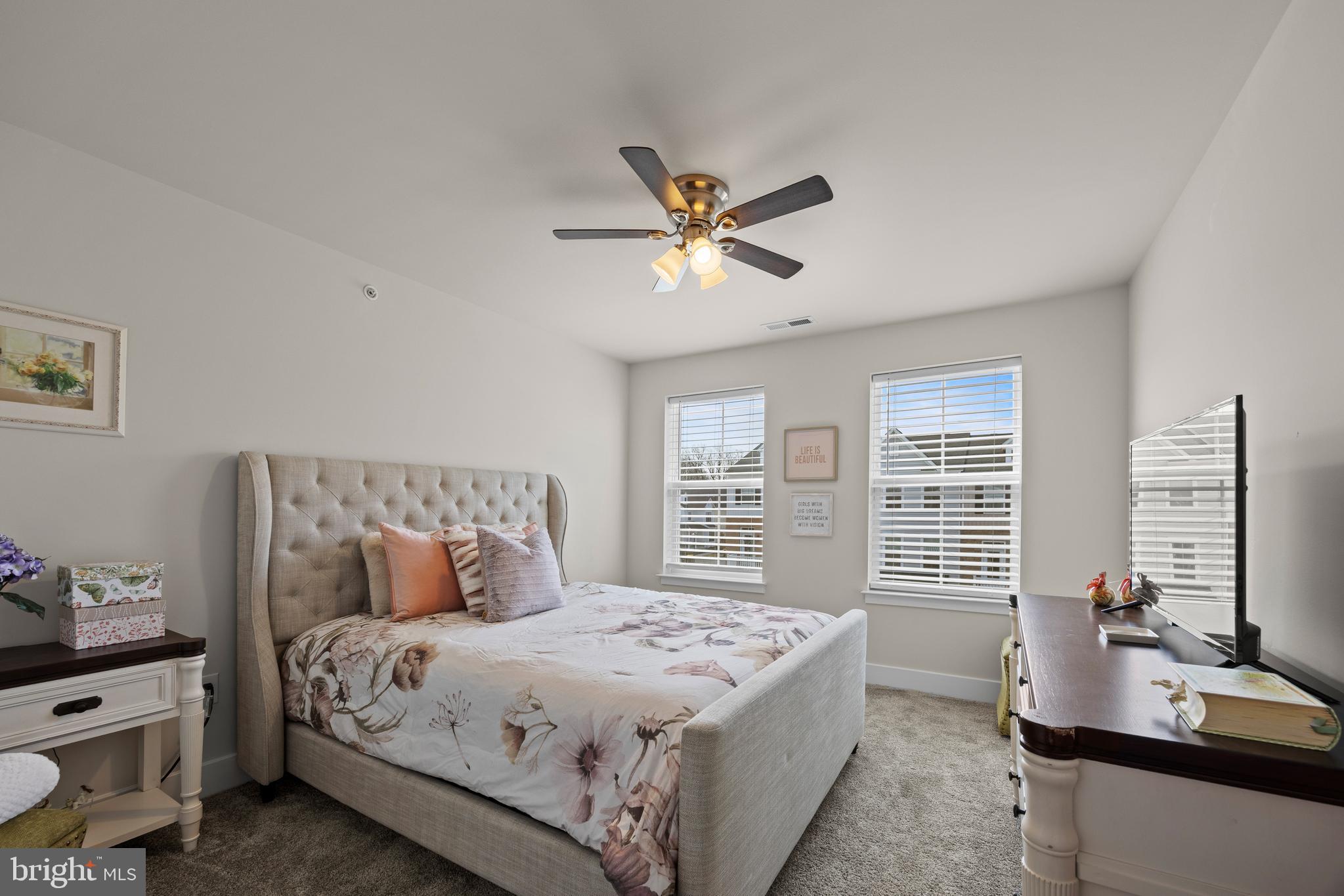 LANTERN RIDGE - Residential