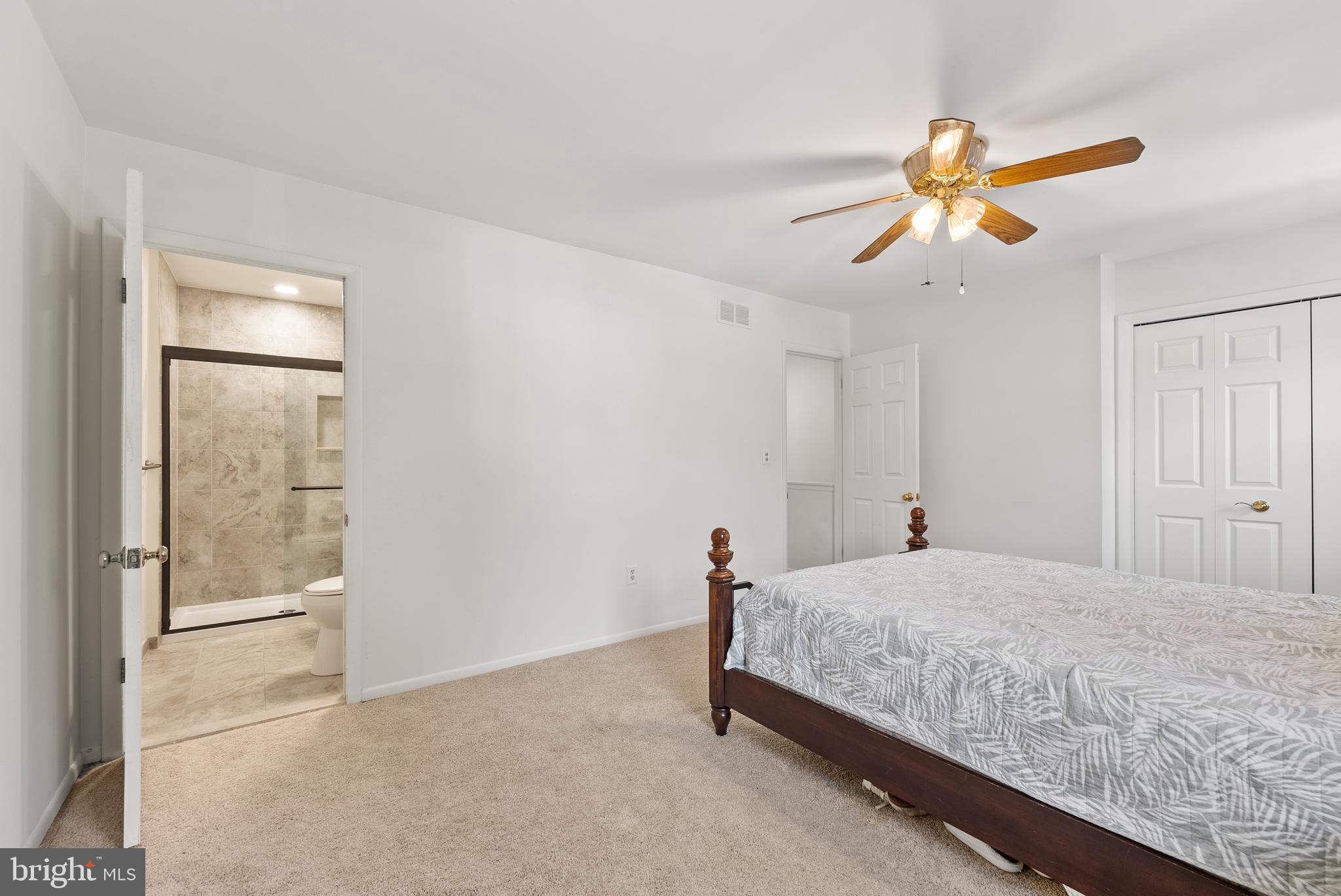 WHISPERING WOODS - Residential