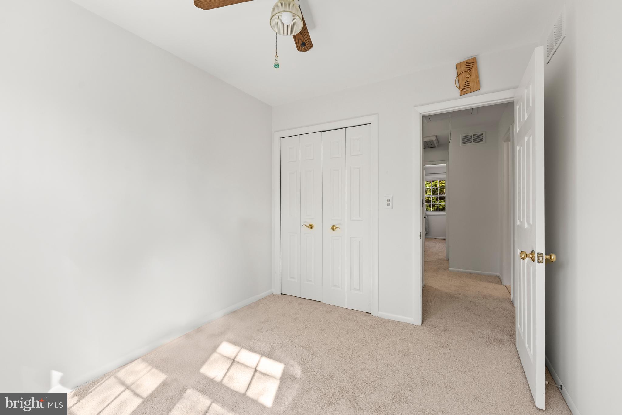 WHISPERING WOODS - Residential