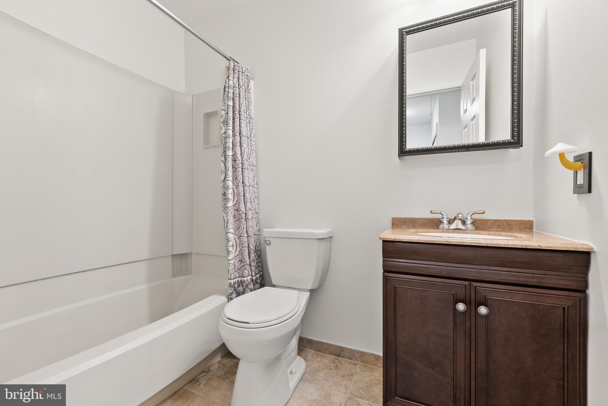 WHISPERING WOODS - Residential