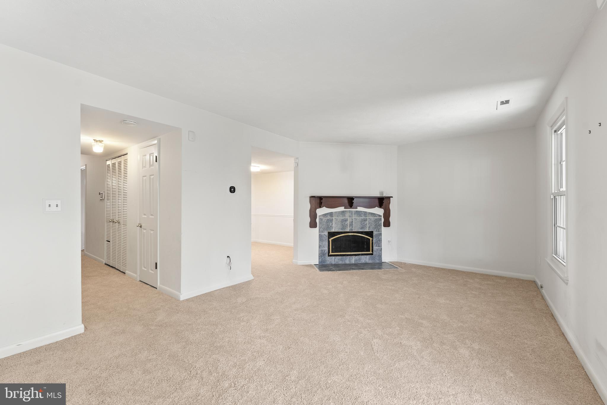 WHISPERING WOODS - Residential