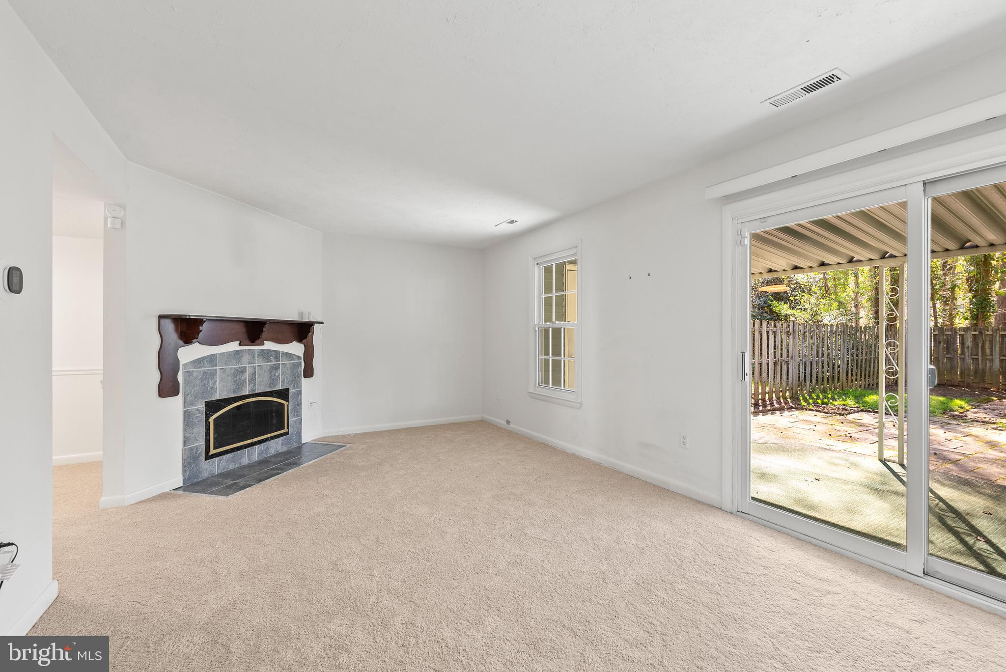 WHISPERING WOODS - Residential