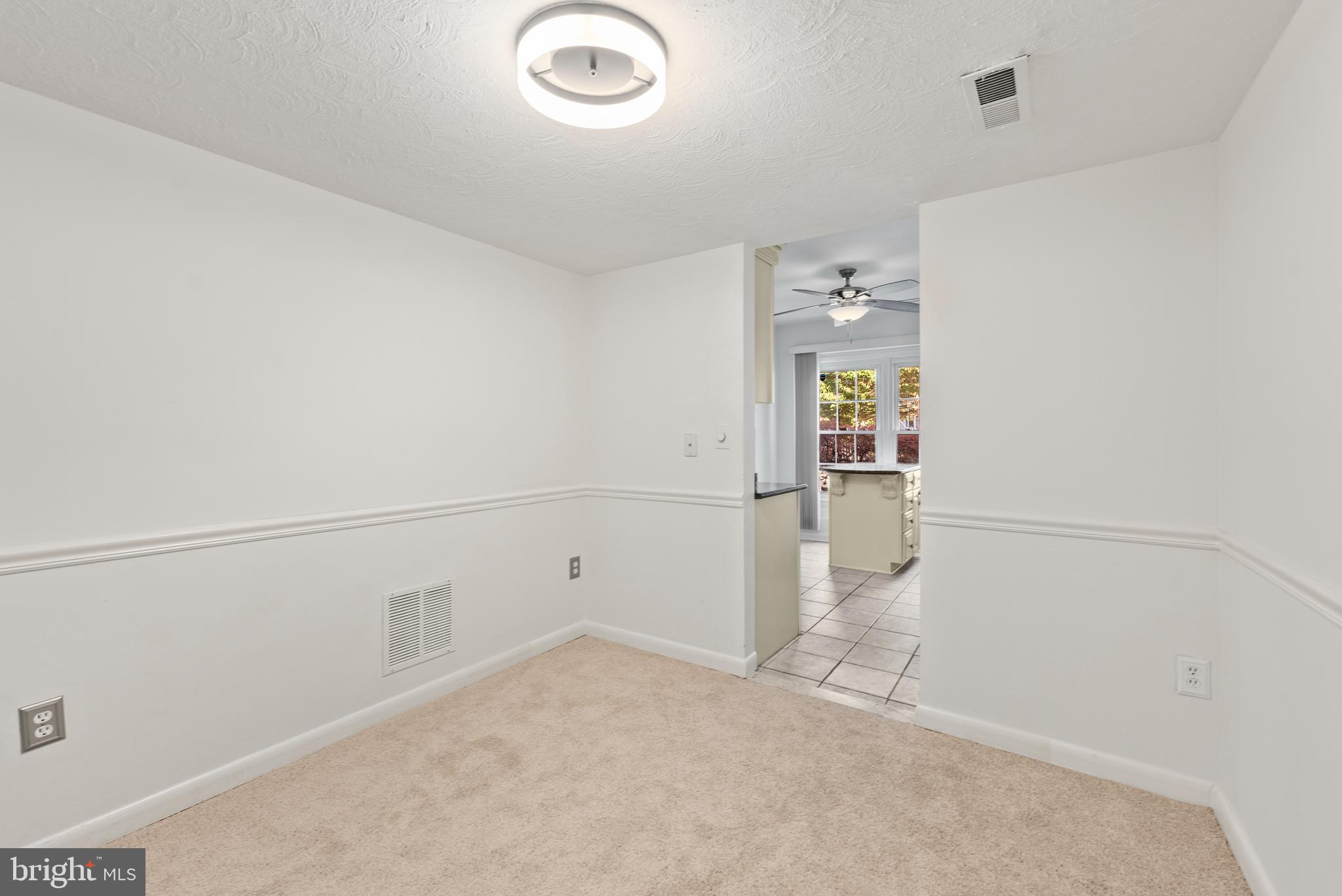 WHISPERING WOODS - Residential