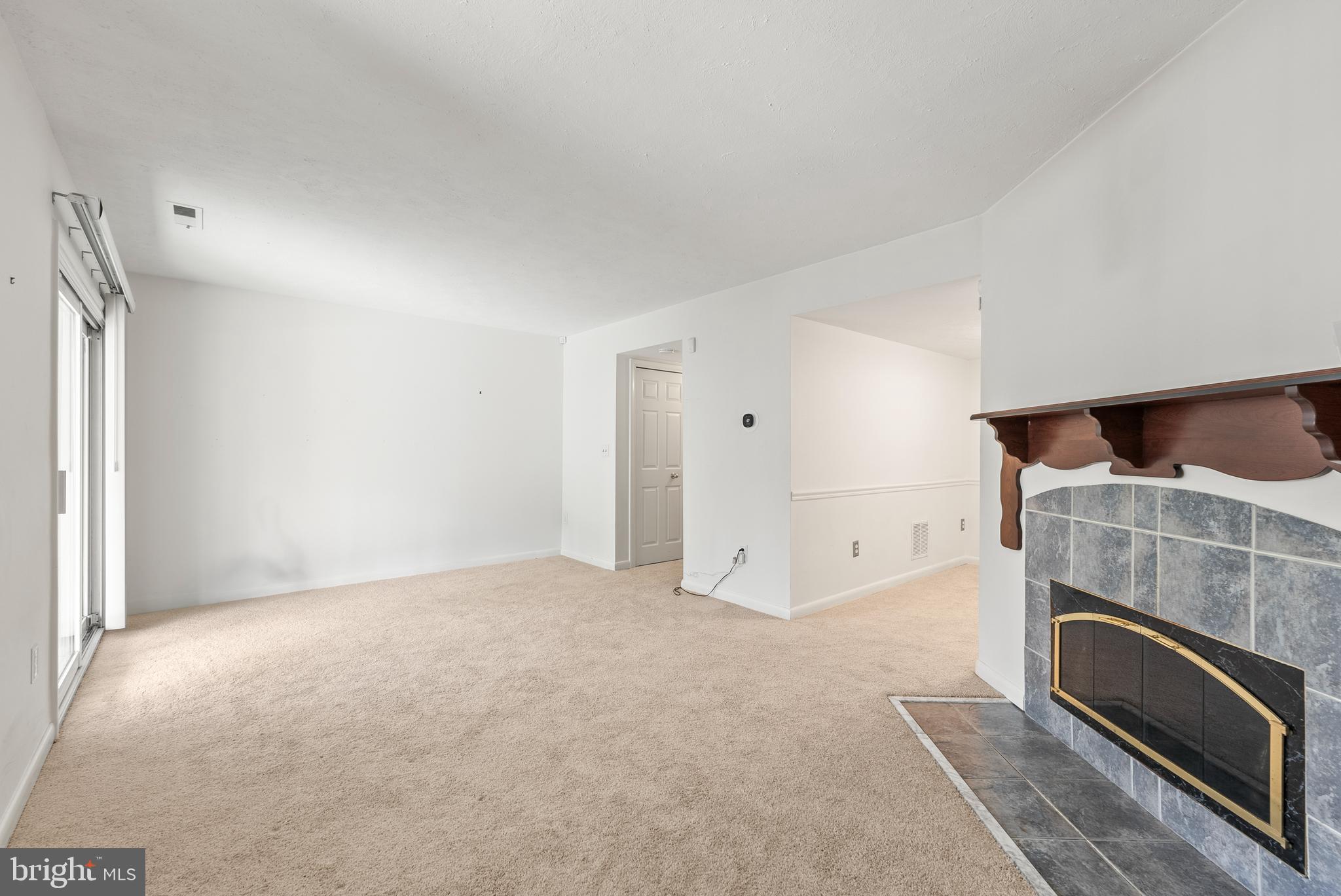 WHISPERING WOODS - Residential