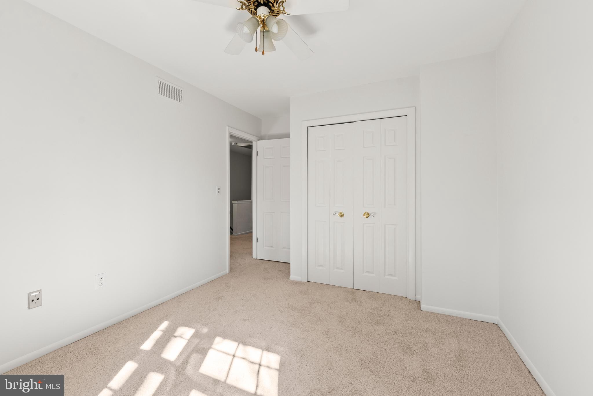 WHISPERING WOODS - Residential