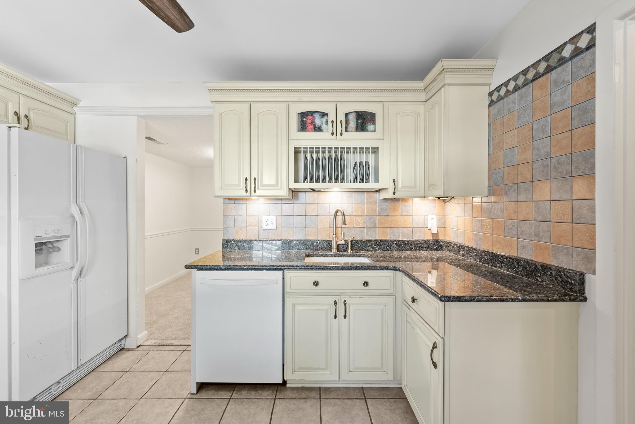 WHISPERING WOODS - Residential