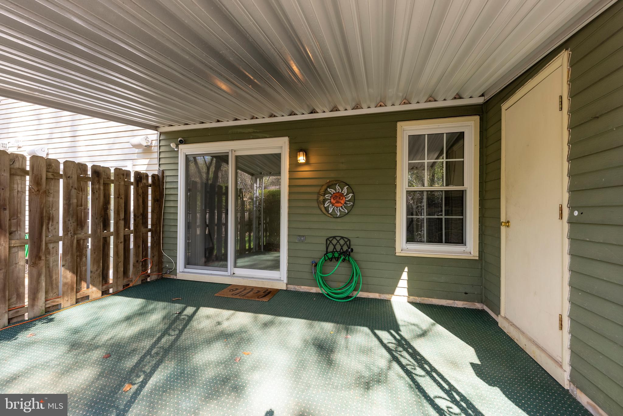 WHISPERING WOODS - Residential