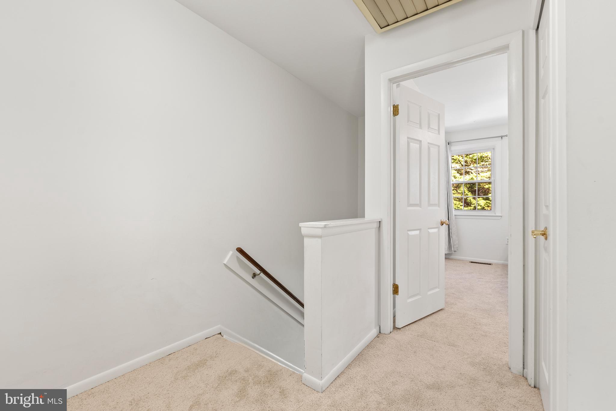 WHISPERING WOODS - Residential