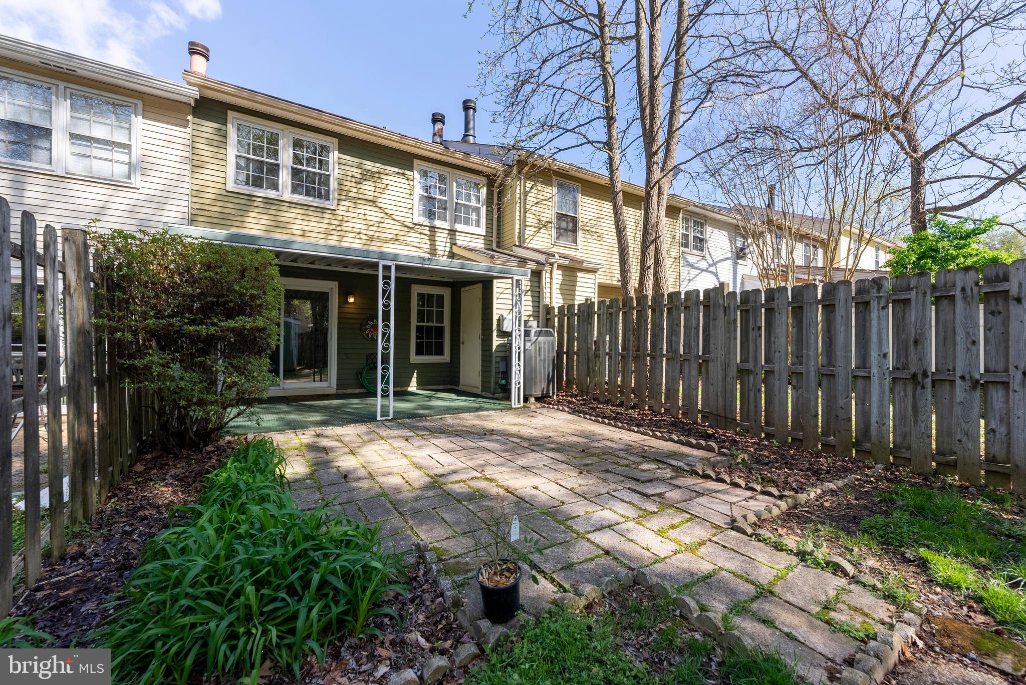 WHISPERING WOODS - Residential