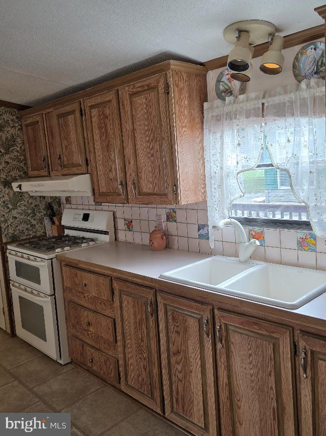 FOUR SEASONS MHP - Residential