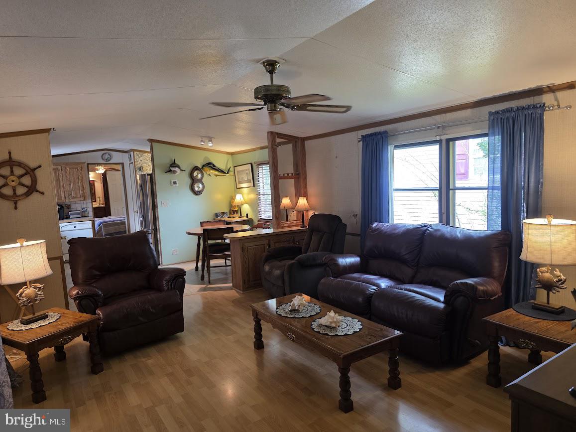 FOUR SEASONS MHP - Residential