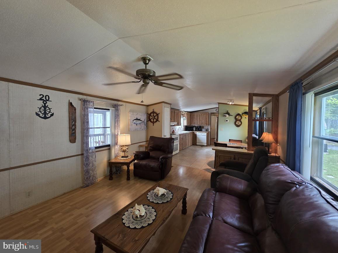 FOUR SEASONS MHP - Residential