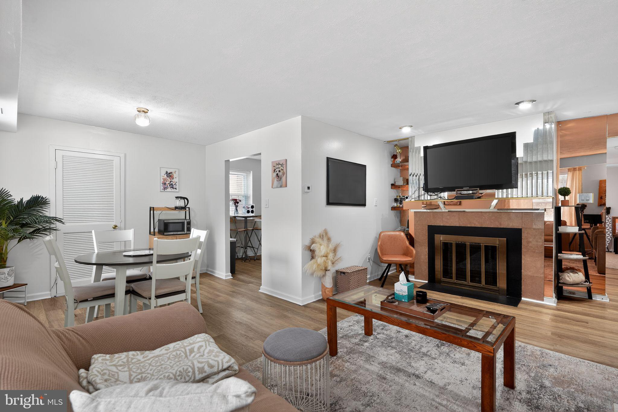 EAST FALLS - Residential