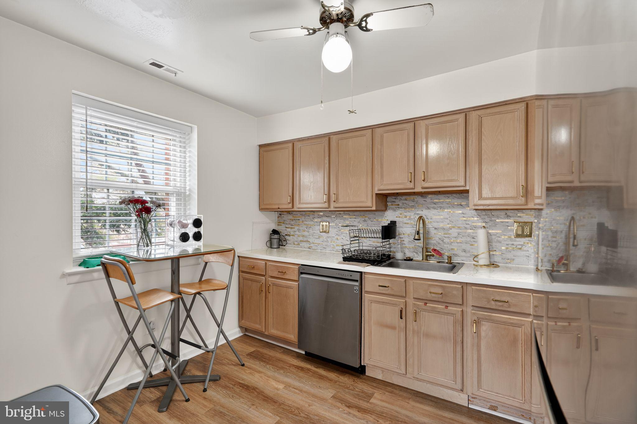 EAST FALLS - Residential