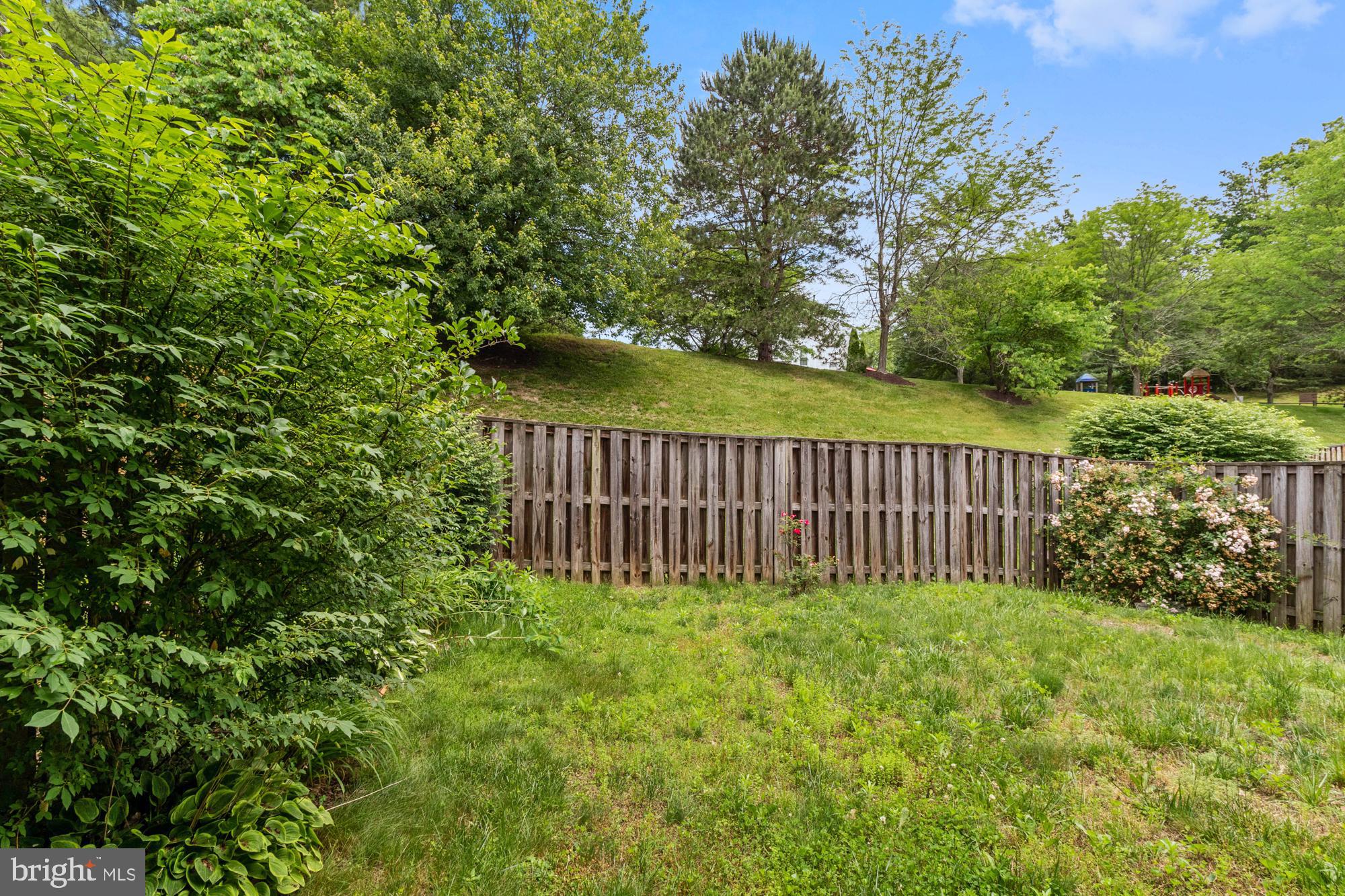 THE VILLAGES OF LYONSFIELD RUN - Residential Lease