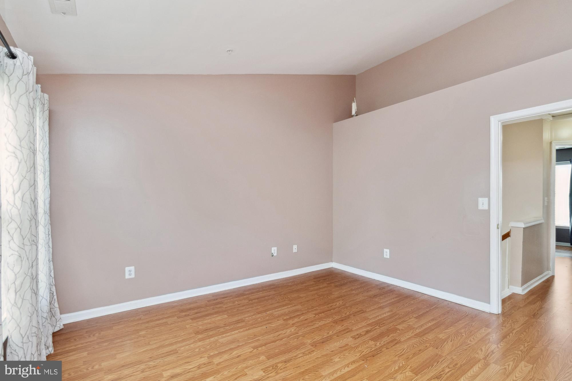 THE VILLAGES OF LYONSFIELD RUN - Residential Lease