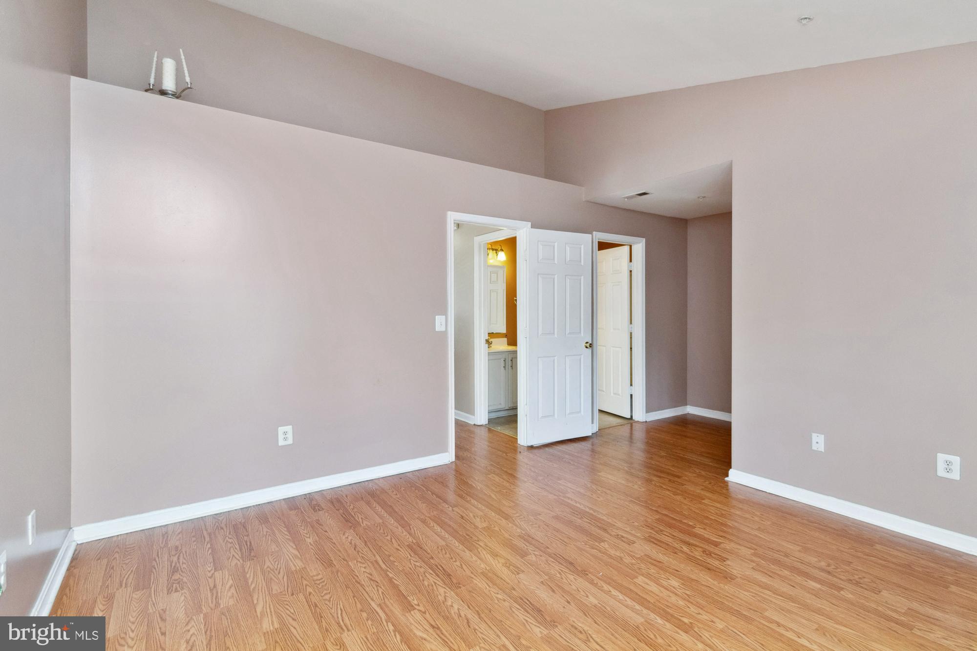 THE VILLAGES OF LYONSFIELD RUN - Residential Lease