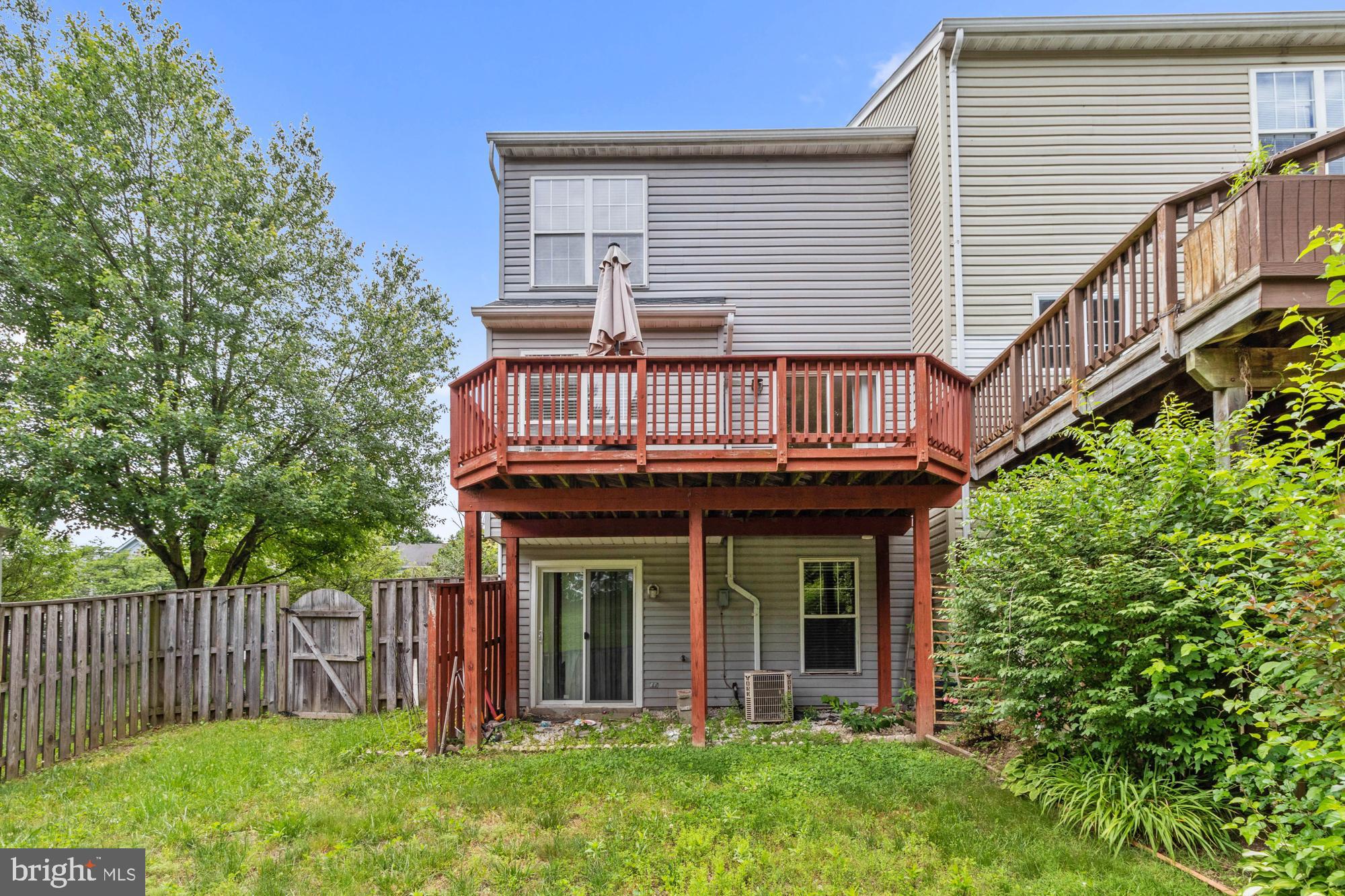 THE VILLAGES OF LYONSFIELD RUN - Residential Lease