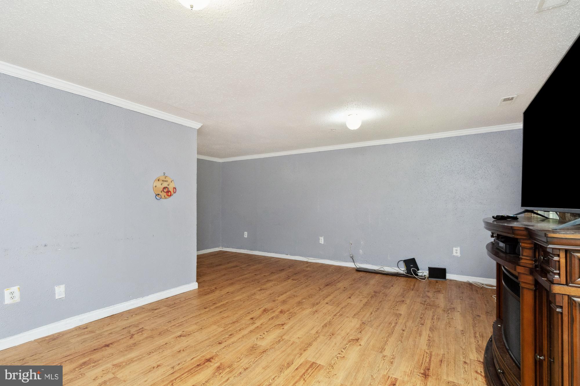 THE VILLAGES OF LYONSFIELD RUN - Residential Lease