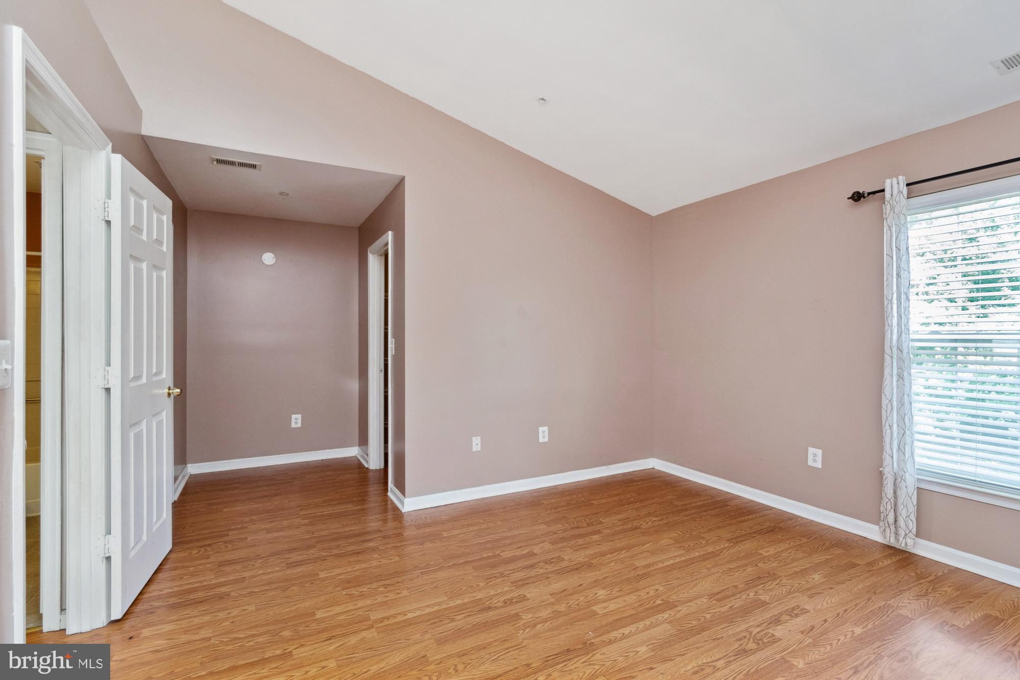 THE VILLAGES OF LYONSFIELD RUN - Residential Lease