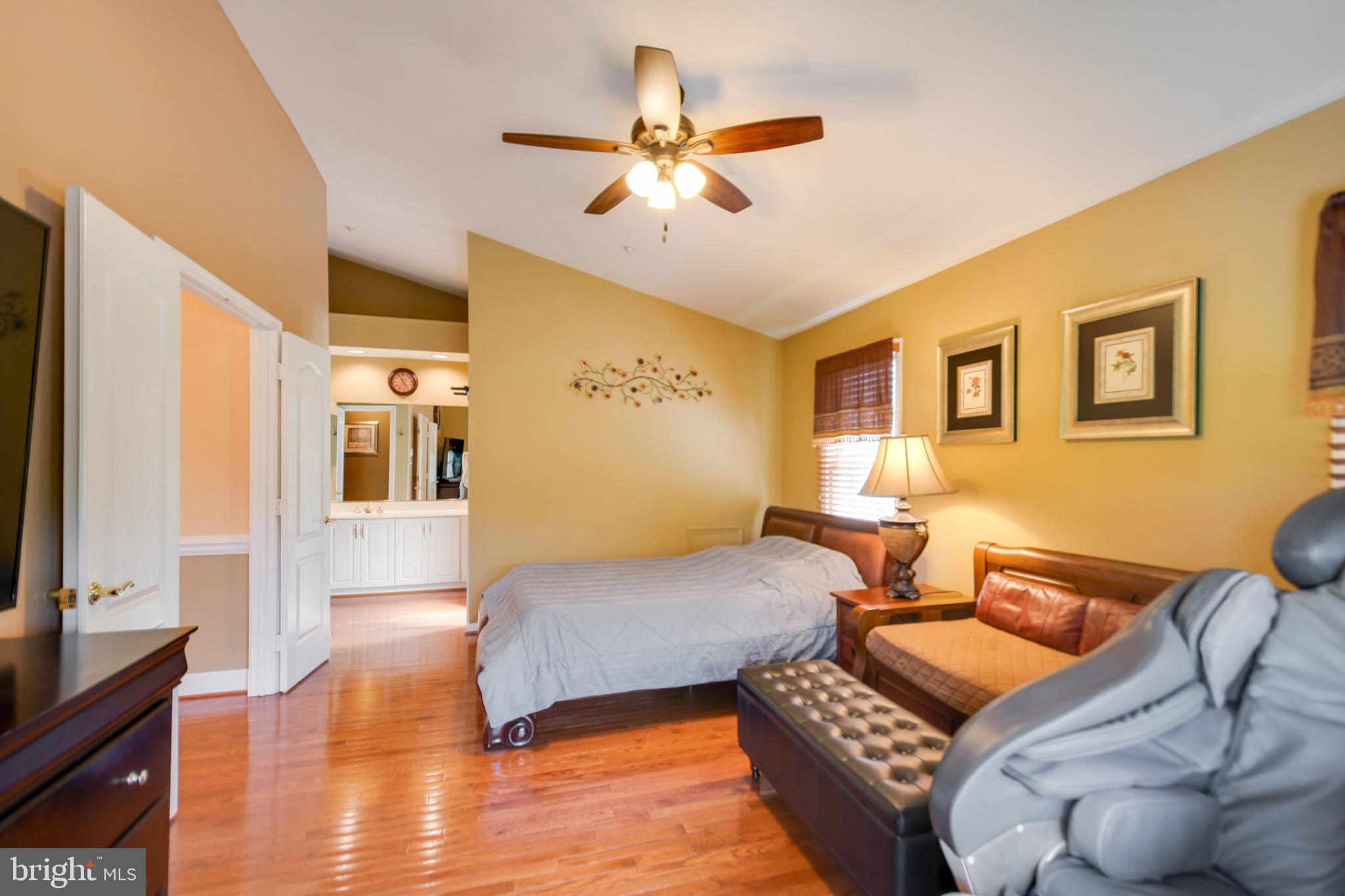 ROSE HILL FALLS - Residential