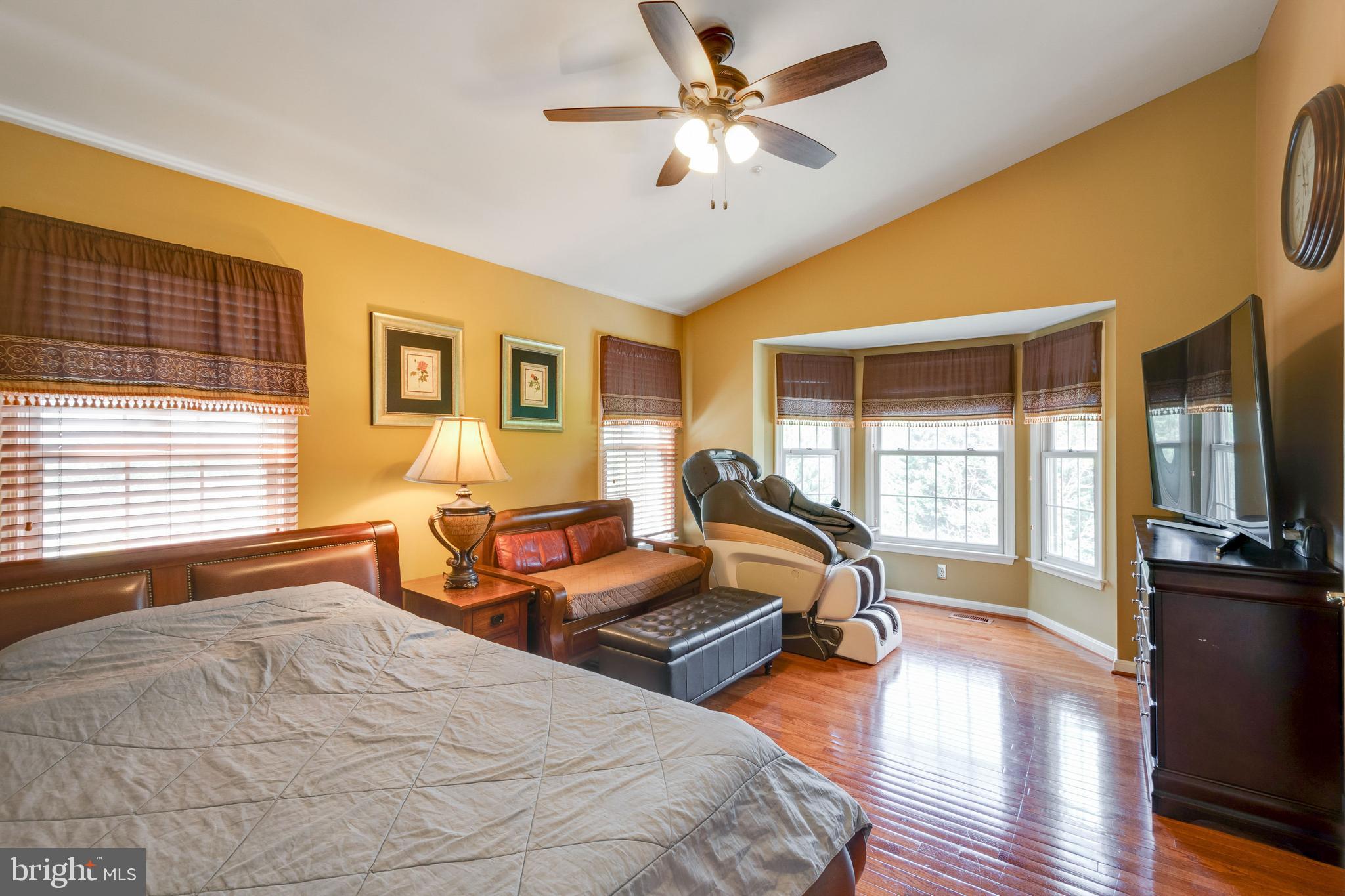 ROSE HILL FALLS - Residential