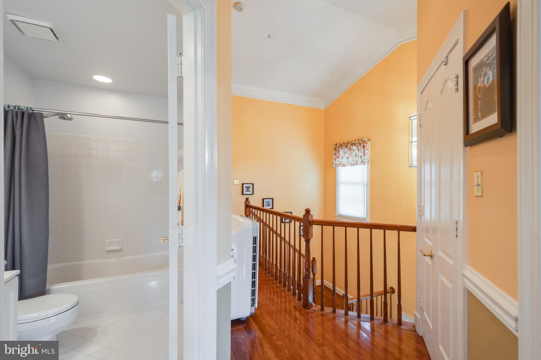 ROSE HILL FALLS - Residential